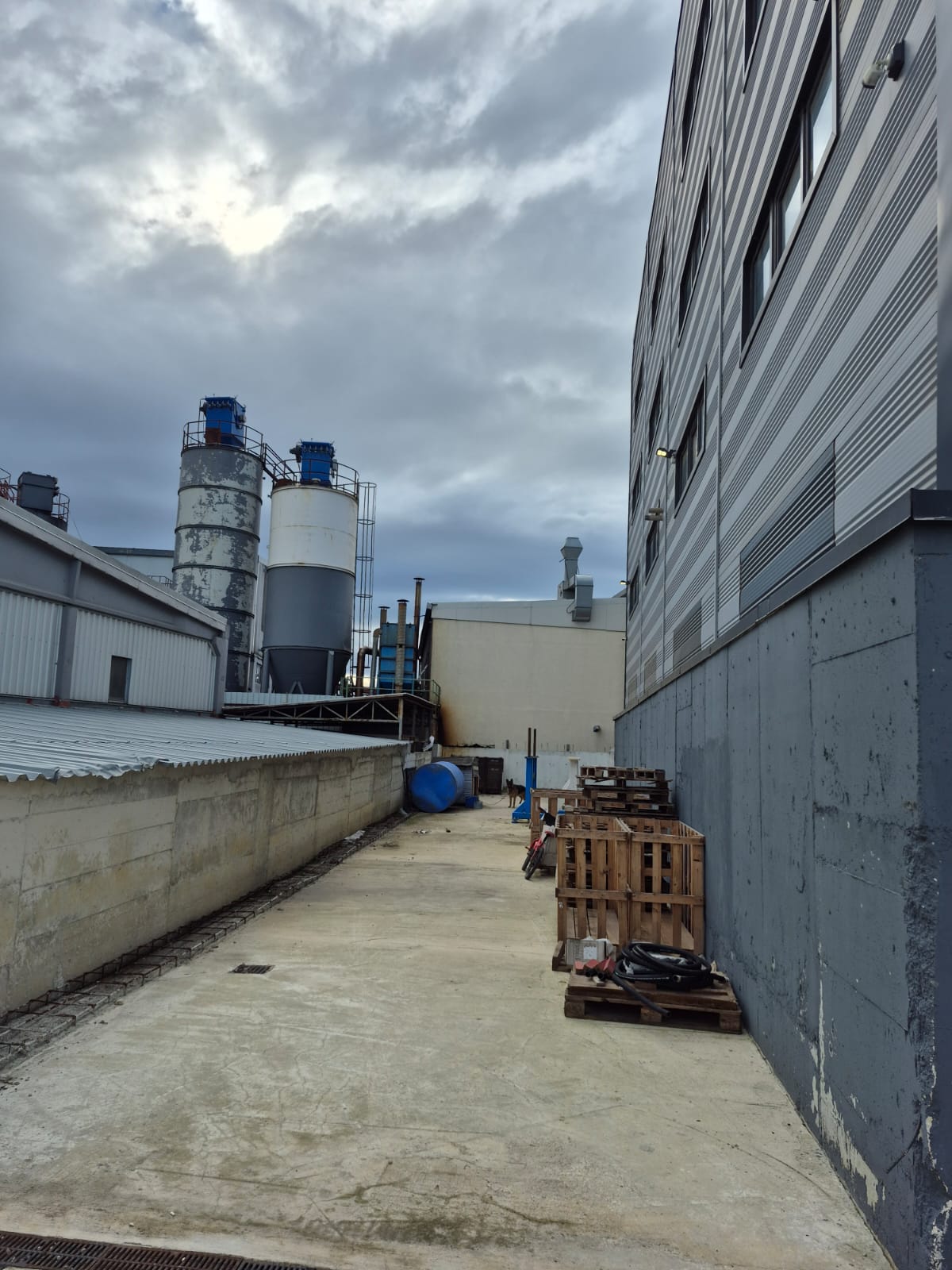 Tamamlanmış Ofis ve Depo Alanı